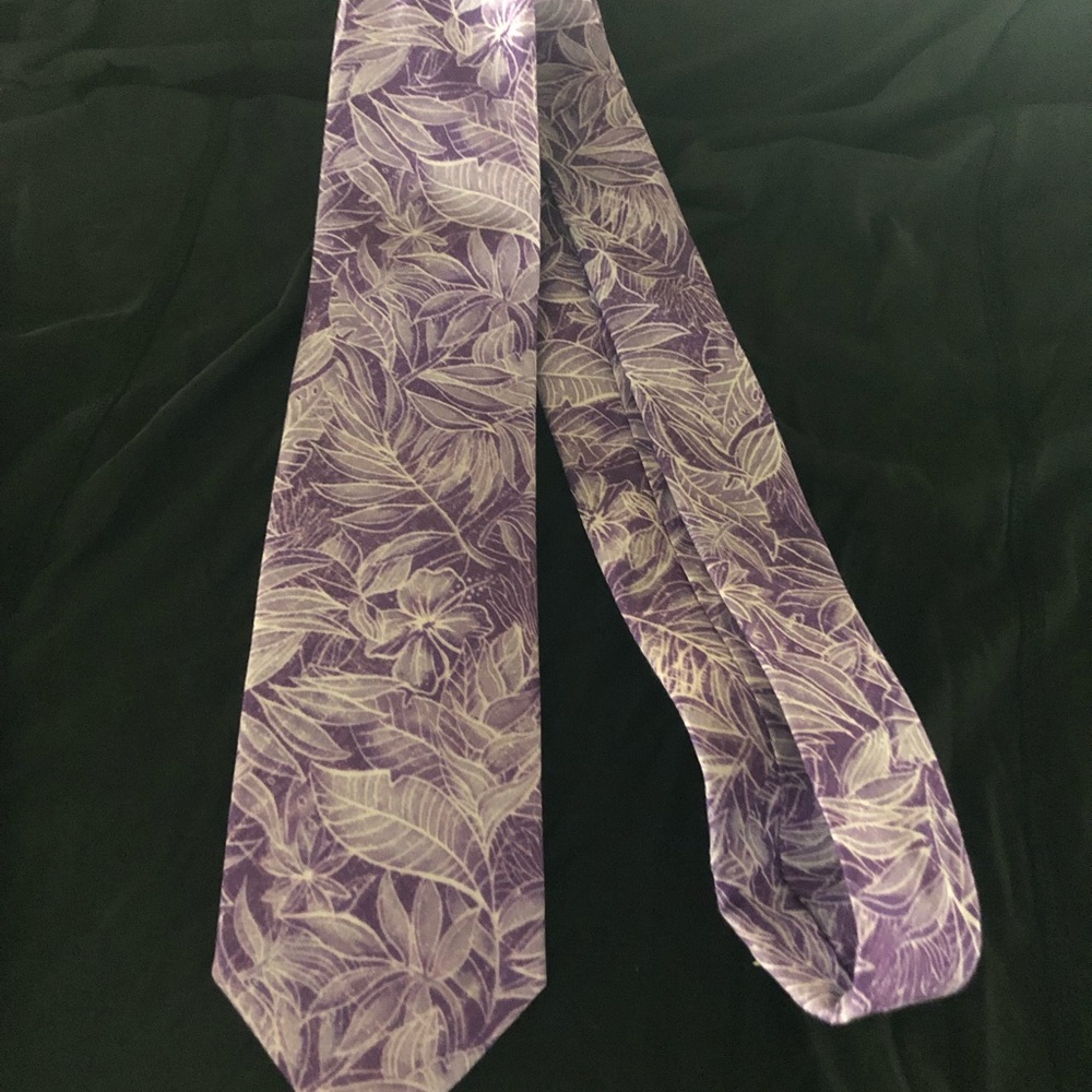 Michael Kors lavender tie